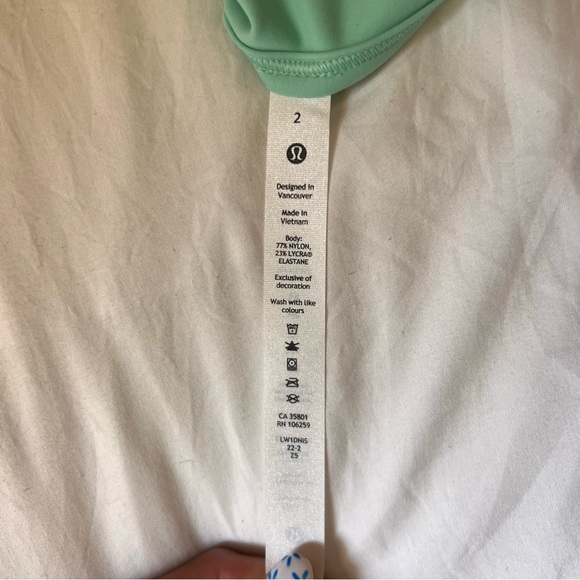 Lululemon power pivot everlux tank top - Picture 3 of 3